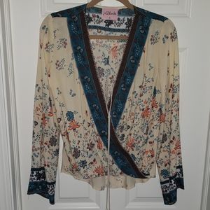 Tie neck beautiful print spring top
